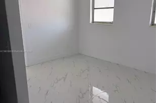 954 SW 4th St, Miami, FL 33130 - Photo 5