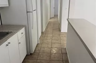 954 SW 4th St, Miami, FL 33130 - Photo 3