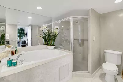 5600 Collins Ave #9E, Miami Beach, FL 33140 - Photo 23