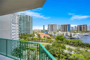 19900 E Country Club Dr, Aventura, FL 33180 - Photo 11