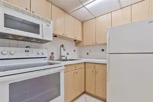 8605 SW 68th Ct, Pinecrest, FL 33156 - Photo 3