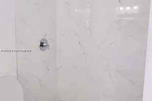 5100 W 12th Ln, Hialeah, FL 33012 - Photo 31