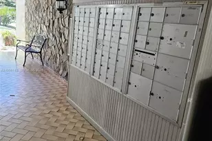 1670 NE 191st St, Miami, FL 33179 - Photo 3