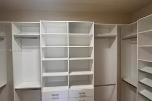 8850 NW 98th Ct, Doral, FL 33178 - Photo 13