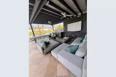 8850 NW 98th Ct, Doral, FL 33178 - Photo 7