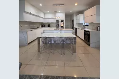 8850 NW 98th Ct, Doral, FL 33178 - Photo 3