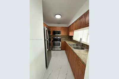 2221 S Sherman Cir #304, Miramar, FL 33025 - Photo 9