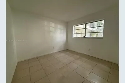 15221 NE 6th Ave #A108, Miami, FL 33162 - Photo 11