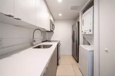 1985 Bay Dr #111, Miami Beach, FL 33141 - Photo 7