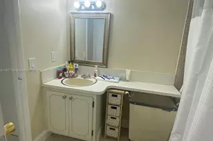 1700 NE 191st St, Miami, FL 33179 - Photo 17