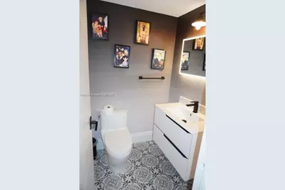 701 Brickell Key Blvd #412, Miami, FL 33131 - Photo 19