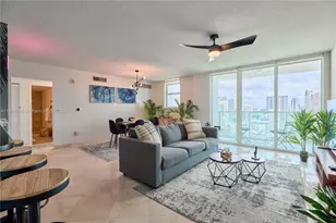 31 SE 5th St, Miami, FL 33131 - Photo 1