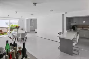 6039 Collins Ave, Miami Beach, FL 33140 - Photo 15