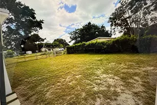 2409 SE 2nd Ave SE, Vero Beach, FL 32962 - Photo 19