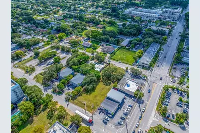 137 NW 165th St, Miami, FL 33169 - Photo 7