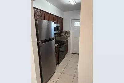 220 SW 7th St #8, Boca Raton, FL 33432 - Photo 5