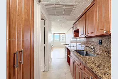 19201 Collins Ave #729, Sunny Isles Beach, FL 33160 - Photo 7