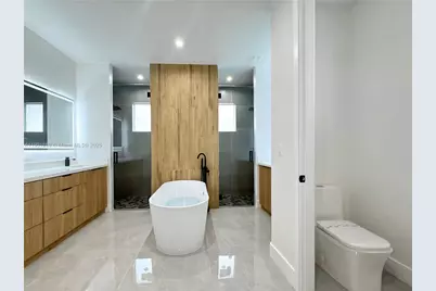 322 NW 9th St, Cape Coral, FL 33993 - Photo 11