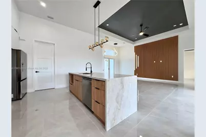 322 NW 9th St, Cape Coral, FL 33993 - Photo 7