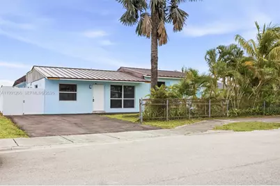 2280 SW 43rd Ave #1, Fort Lauderdale, FL 33317 - Photo 1