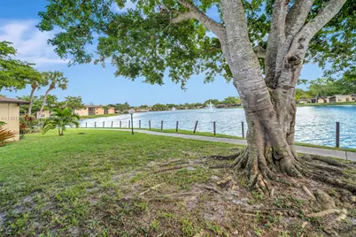 616 Briarwood Cir, Hollywood, FL 33024 - Photo 47