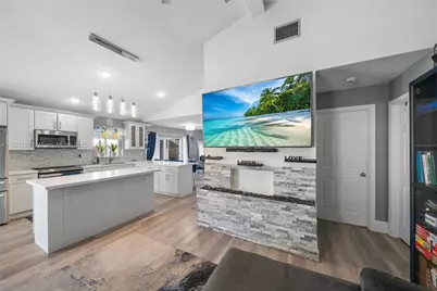 7461 NW 36th St, Lauderhill, FL 33319 - Photo 11