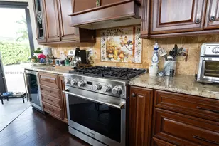 7761 SW 185th St, Cutler Bay, FL 33157 - Photo 9