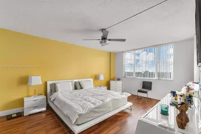 4001 Hillcrest Dr #812, Hollywood, FL 33021 - Photo 13