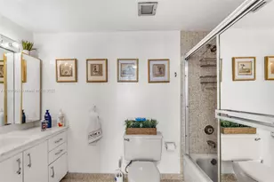 4001 Hillcrest Dr, Hollywood, FL 33021 - Photo 17