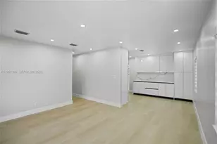 160 E 34th St, Hialeah, FL 33013 - Photo 9