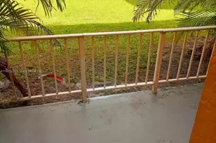 18051 NW 68th Ave, Hialeah, FL 33015 - Photo 15