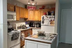 10725 Cleary Blvd, Plantation, FL 33324 - Photo 15