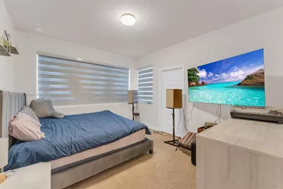 8822 NW 161st Ter, Miami Lakes, FL 33018 - Photo 17