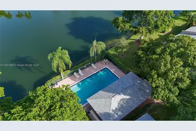 754 Banks Rd, Coconut Creek, FL 33063 - Photo 25