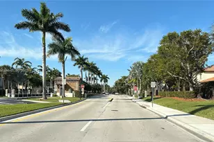 22411 SW 88th Pl, Cutler Bay, FL 33190 - Photo 7