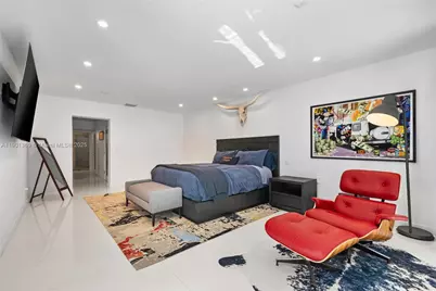 5055 N Bay Rd, Miami Beach, FL 33140 - Photo 7