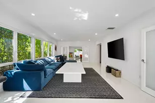 5055 N Bay Rd, Miami Beach, FL 33140 - Photo 17