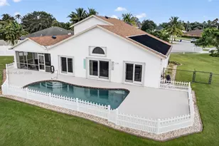 112 Camelot Ct, Royal Palm Beach, FL 33411 - Photo 81