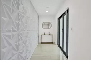 1141 N North Lake Dr, Hollywood, FL 33019 - Photo 5