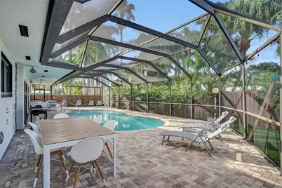 1141 N Northlake Dr, Hollywood, FL 33019 - Photo 73