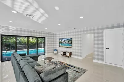 1141 N Northlake Dr, Hollywood, FL 33019 - Photo 65
