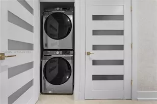 495 Brickell Ave, Miami, FL 33131 - Photo 29