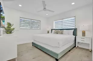 1141 N North Lake Dr, Hollywood, FL 33019 - Photo 19