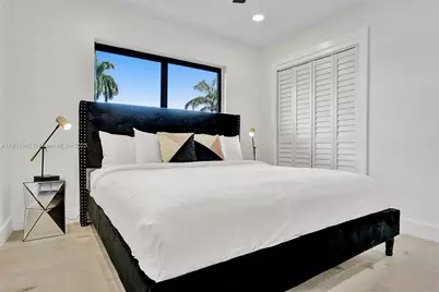 1141 N Northlake Dr, Hollywood, FL 33019 - Photo 39