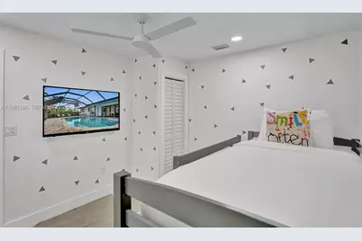 1141 N Northlake Dr, Hollywood, FL 33019 - Photo 39