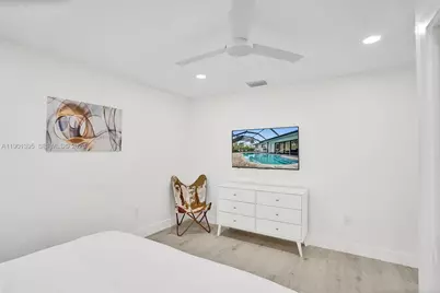 1141 N Northlake Dr, Hollywood, FL 33019 - Photo 49