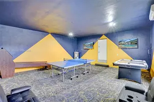 1141 N North Lake Dr, Hollywood, FL 33019 - Photo 69