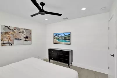 1141 N Northlake Dr, Hollywood, FL 33019 - Photo 29