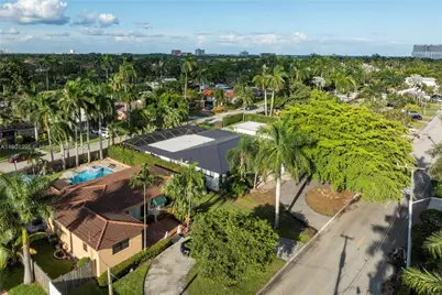 1141 N Northlake Dr, Hollywood, FL 33019 - Photo 21