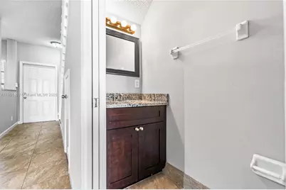 4990 Palmbrooke Cir #N/A, West Palm Beach, FL 33417 - Photo 3